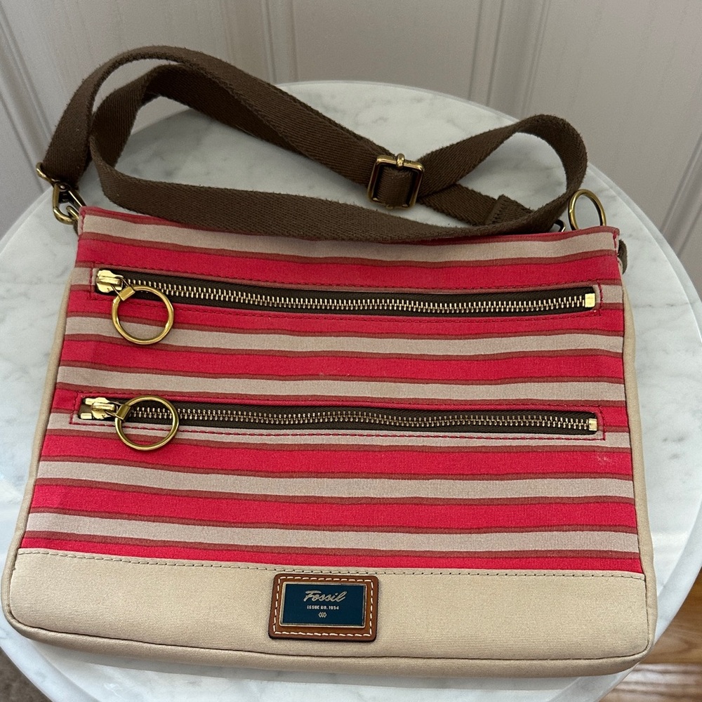 Fossil Orangy/Pink and Tan Crossbody Bag with Striped Design
